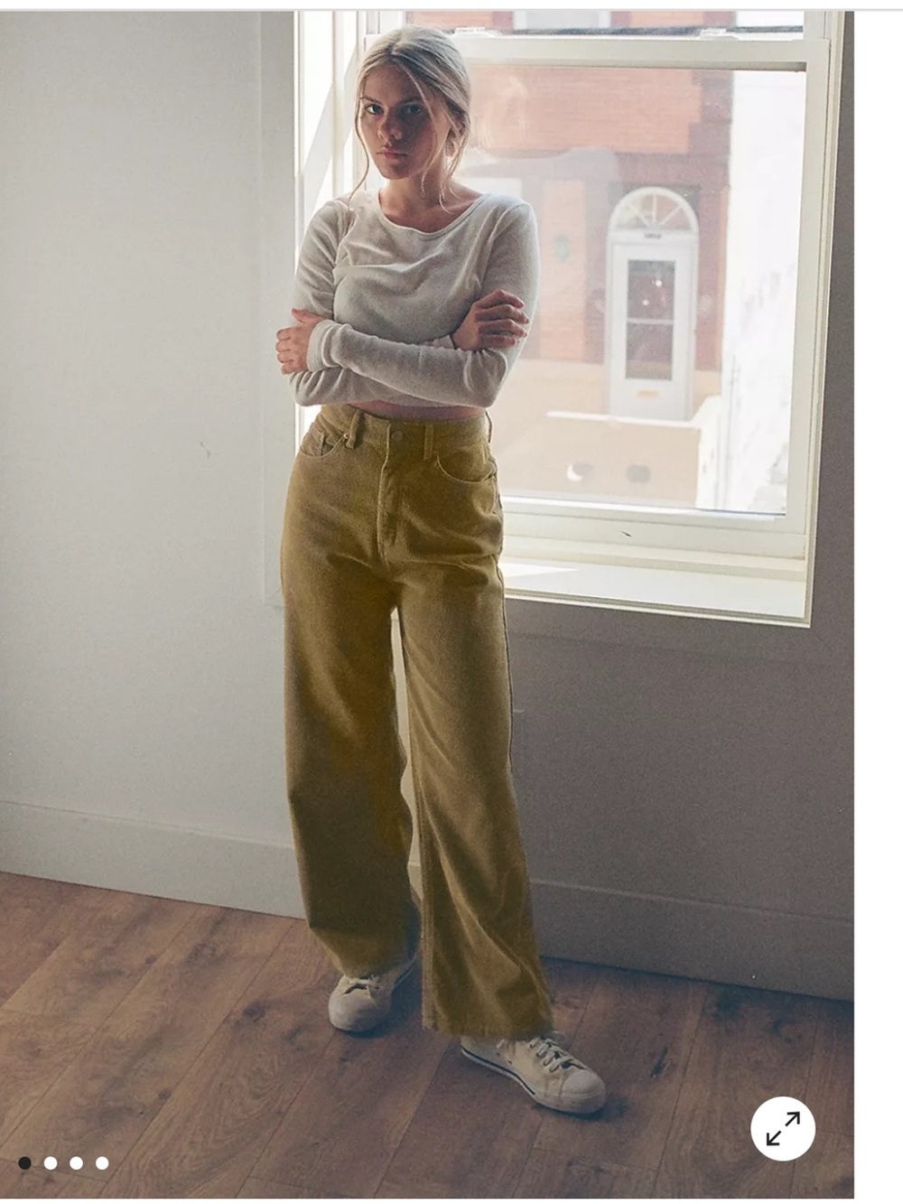Urban Outfitters BDG High & Wide Corduroy Pant. Size 25.